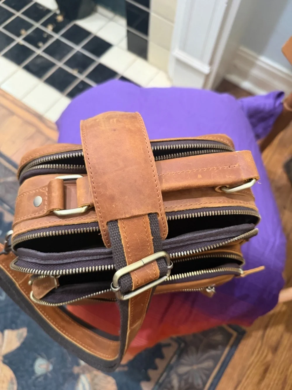 Jack&Chris Leather Messenger Bag.
